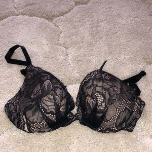 Victoria’s Secret plunge lace bra 32C